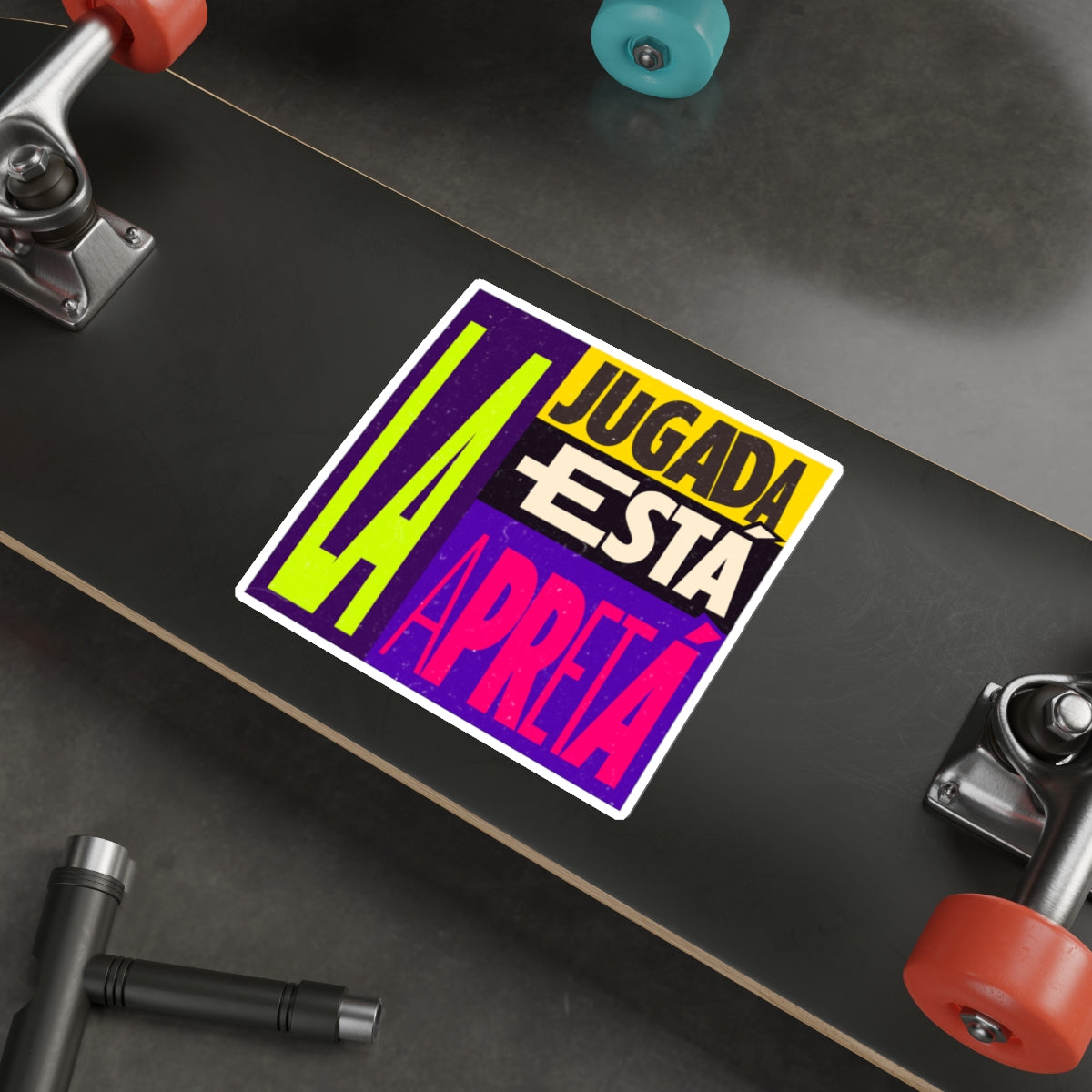 La jugada está apretá' -  Sticker